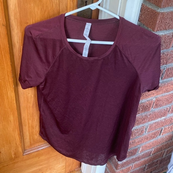 Lululemon shirt - Picture 1 of 3
